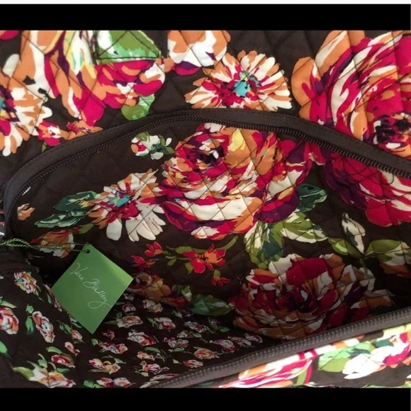 Vera Bradley Pink and Orange Travel Bag Quilted Design - Picture 2 of 6